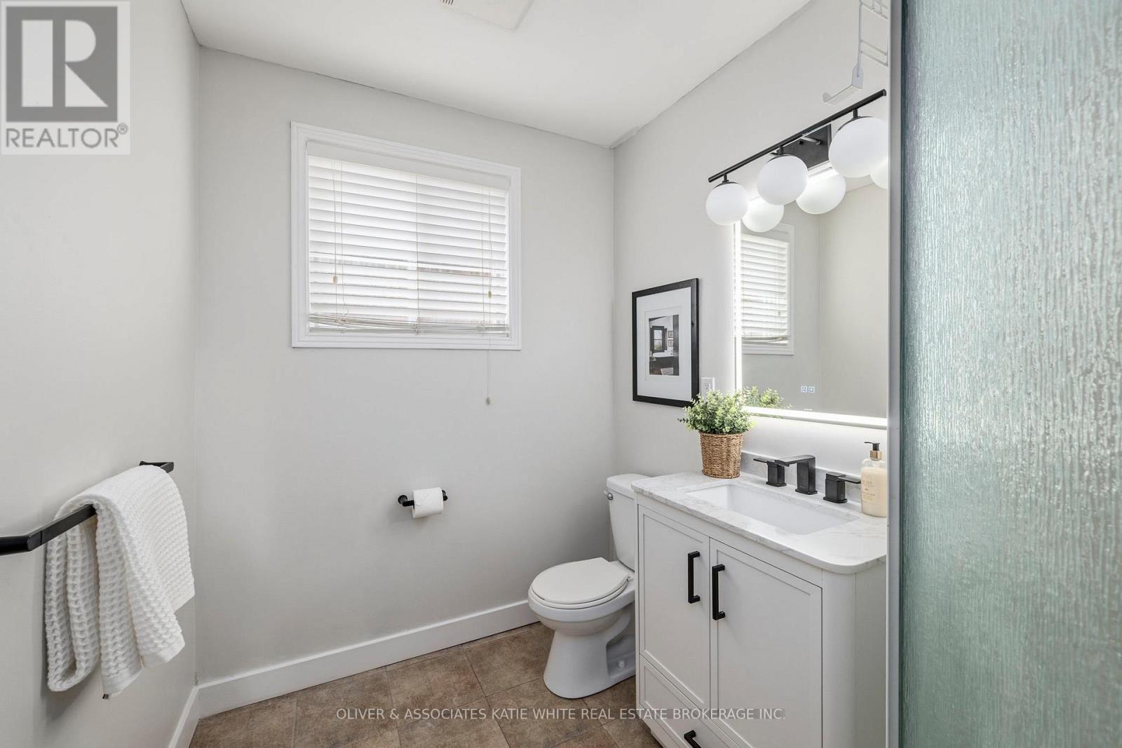 277 ASTORIA PLACE - 21