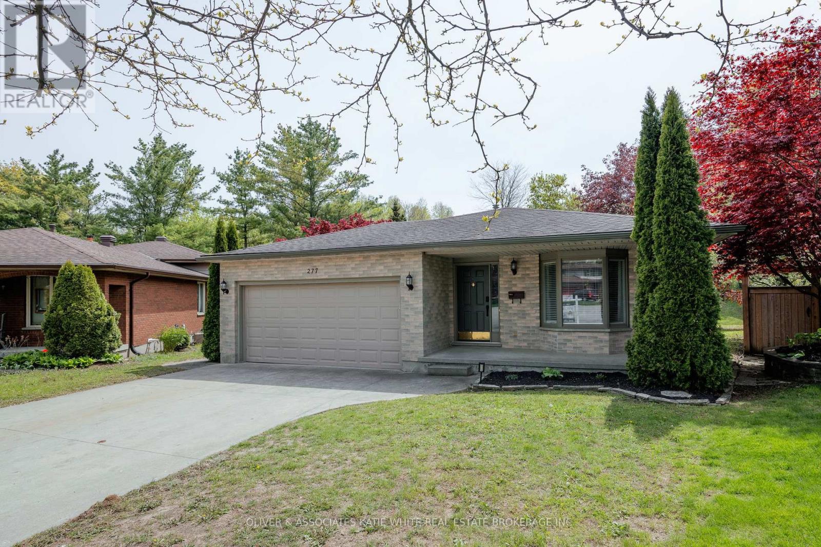 277 ASTORIA PLACE - 35