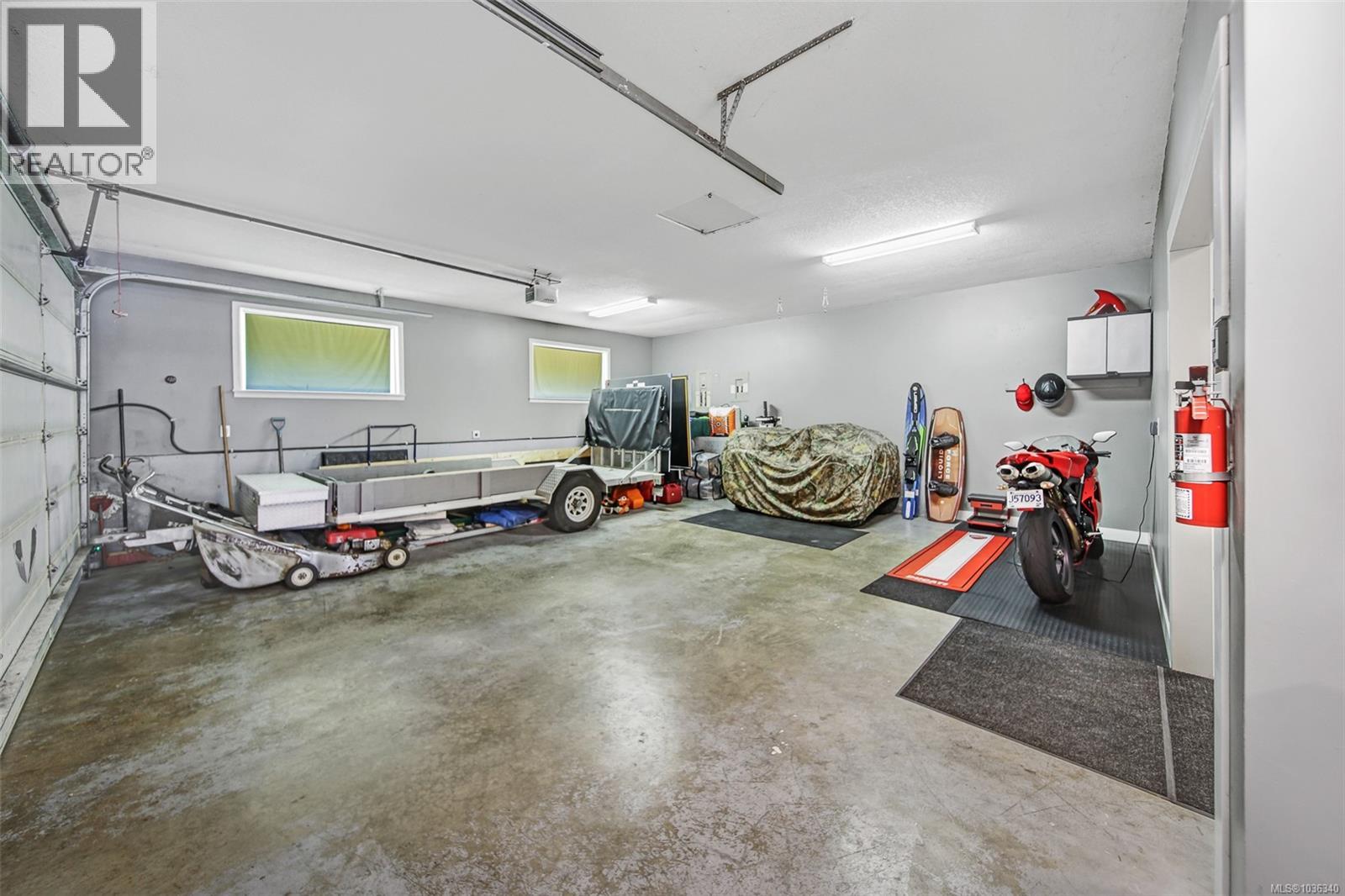 10172 Bishop Dr - 56