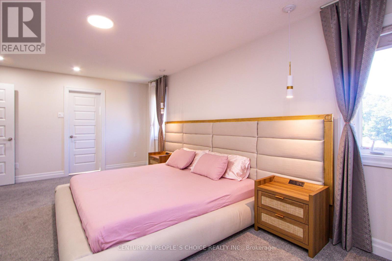 222 BOARDWALK WAY - 22