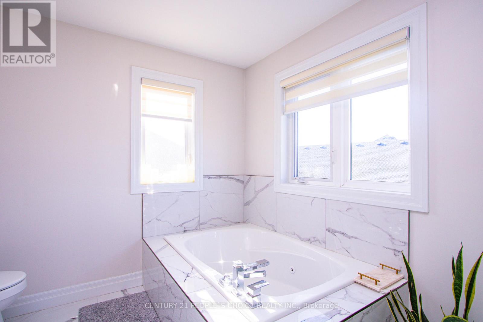 222 BOARDWALK WAY - 26