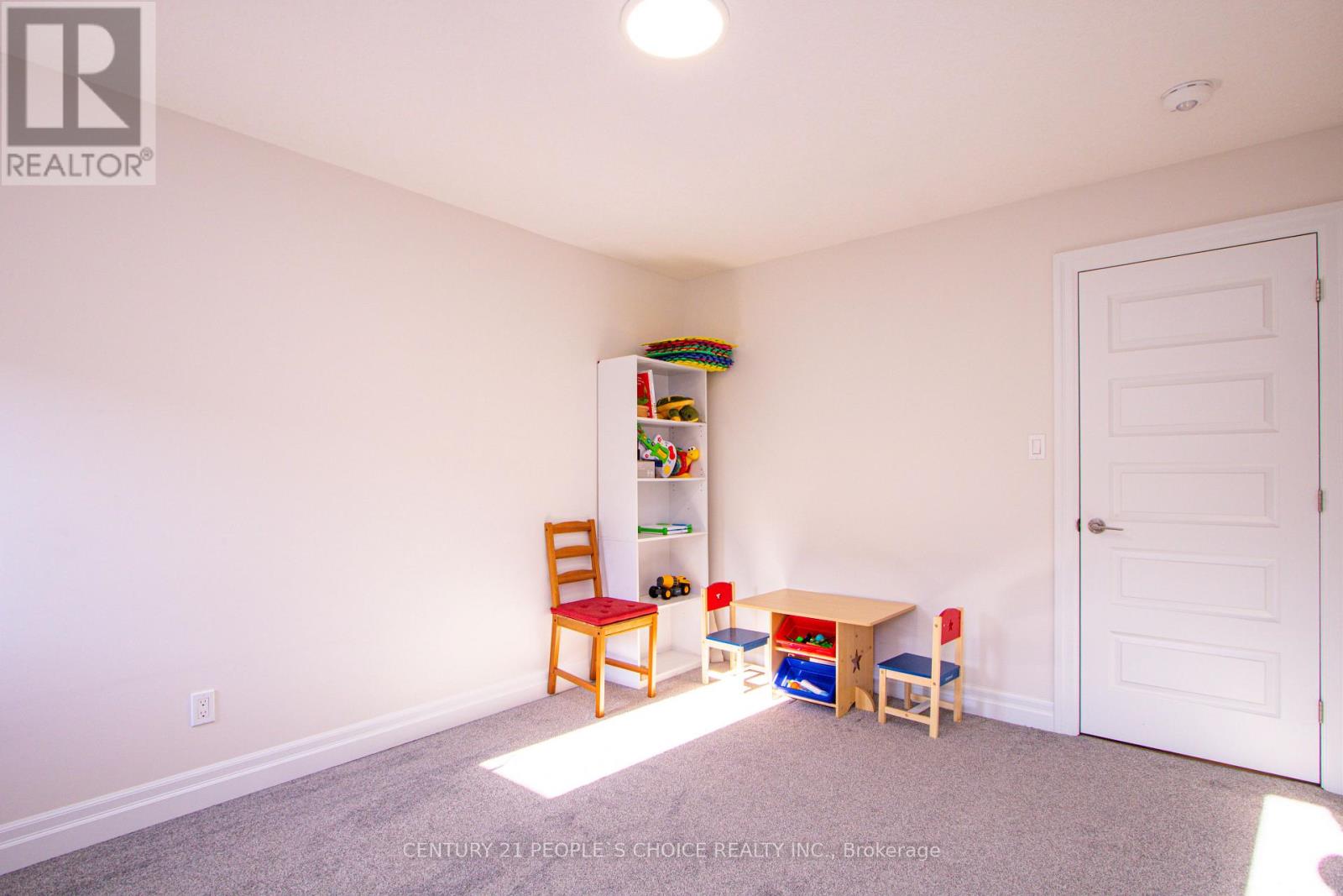 222 BOARDWALK WAY - 28