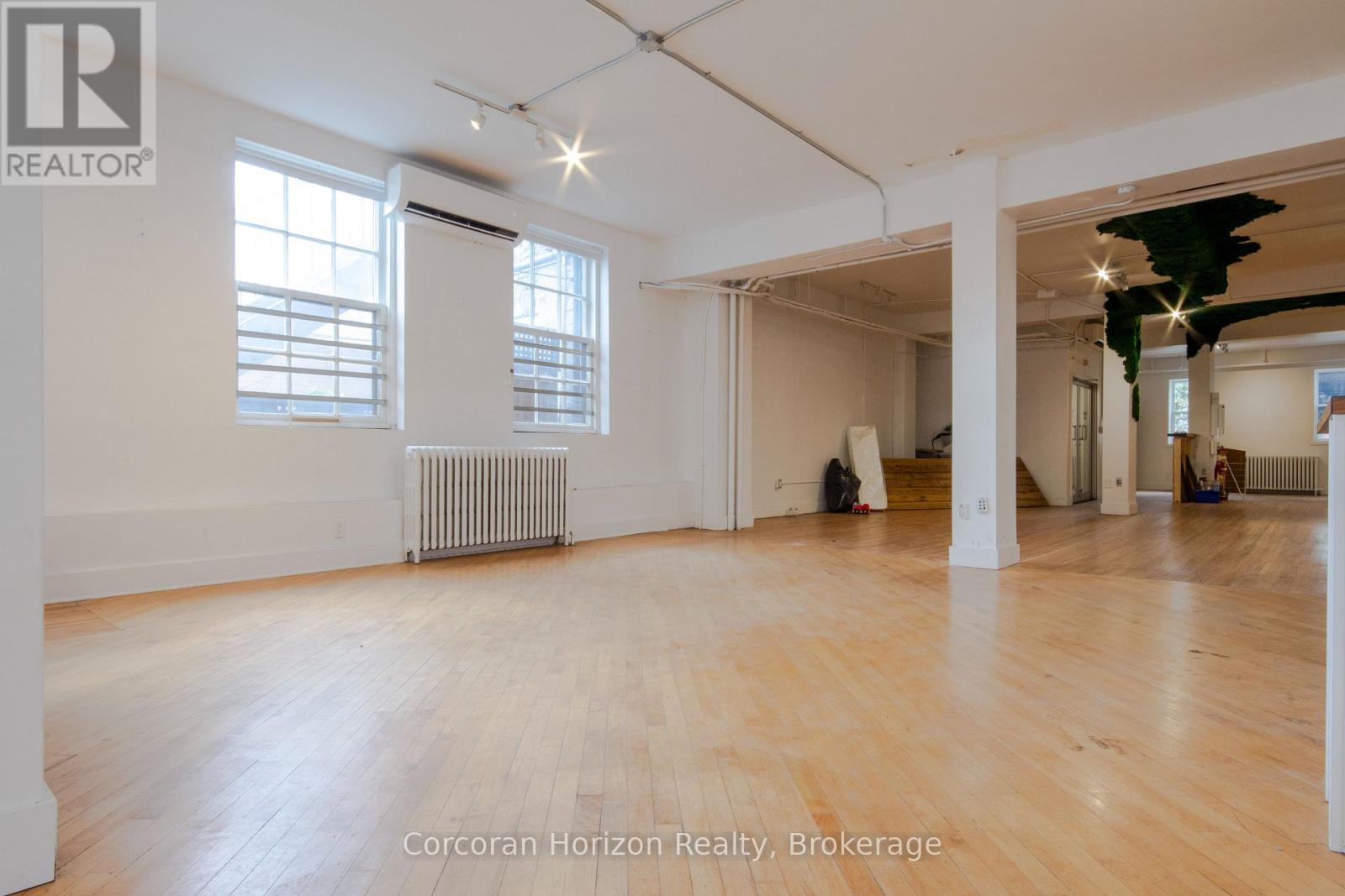 323 KING STREET E - 16