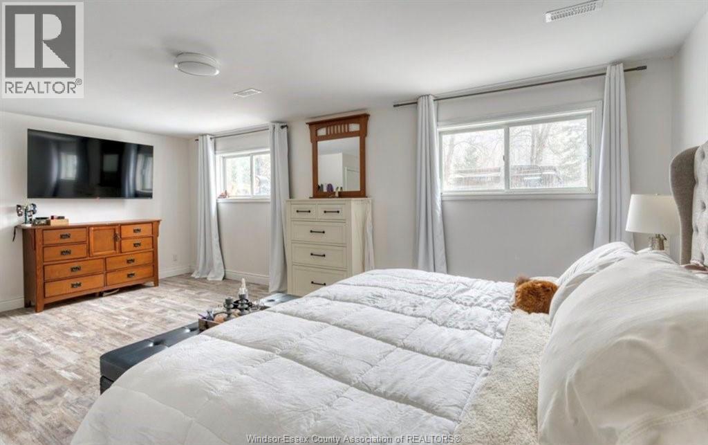 888 BAYVIEW, Kingsville, Ontario, N9Y2M3 — Photo 2