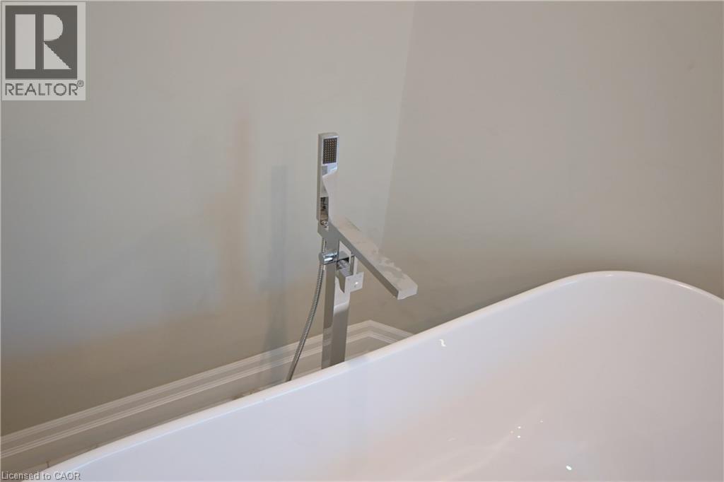 175 FOREST Avenue, Hamilton, Ontario, L8N1X8 — Photo 9