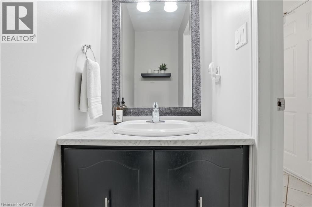 68 DALTON Crescent, Stoney Creek, Ontario, L8J2A5 — Photo 18
