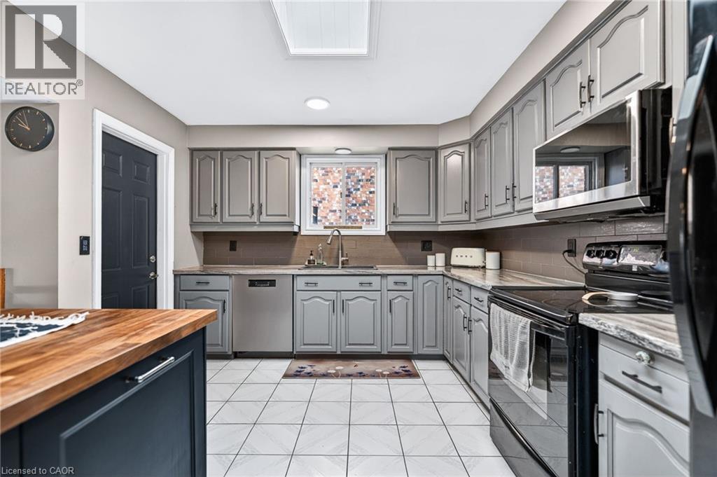 86 CHIMNEY HILL Drive, Cambridge, Ontario, N1T1H3 — Photo 5