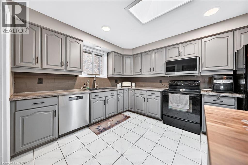 86 CHIMNEY HILL Drive, Cambridge, Ontario, N1T1H3 — Photo 43