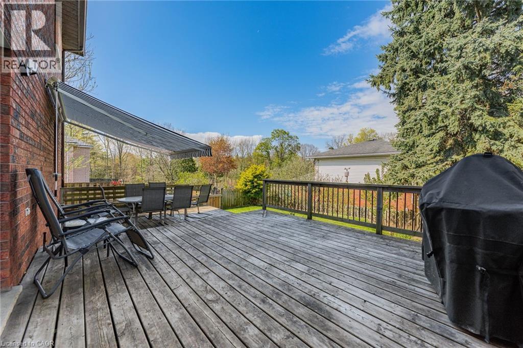 86 CHIMNEY HILL Drive, Cambridge, Ontario, N1T1H3 — Photo 9