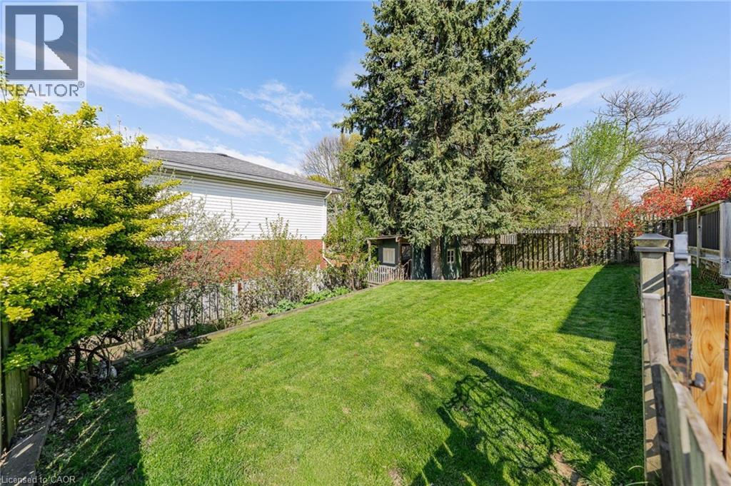 86 CHIMNEY HILL Drive, Cambridge, Ontario, N1T1H3 — Photo 10