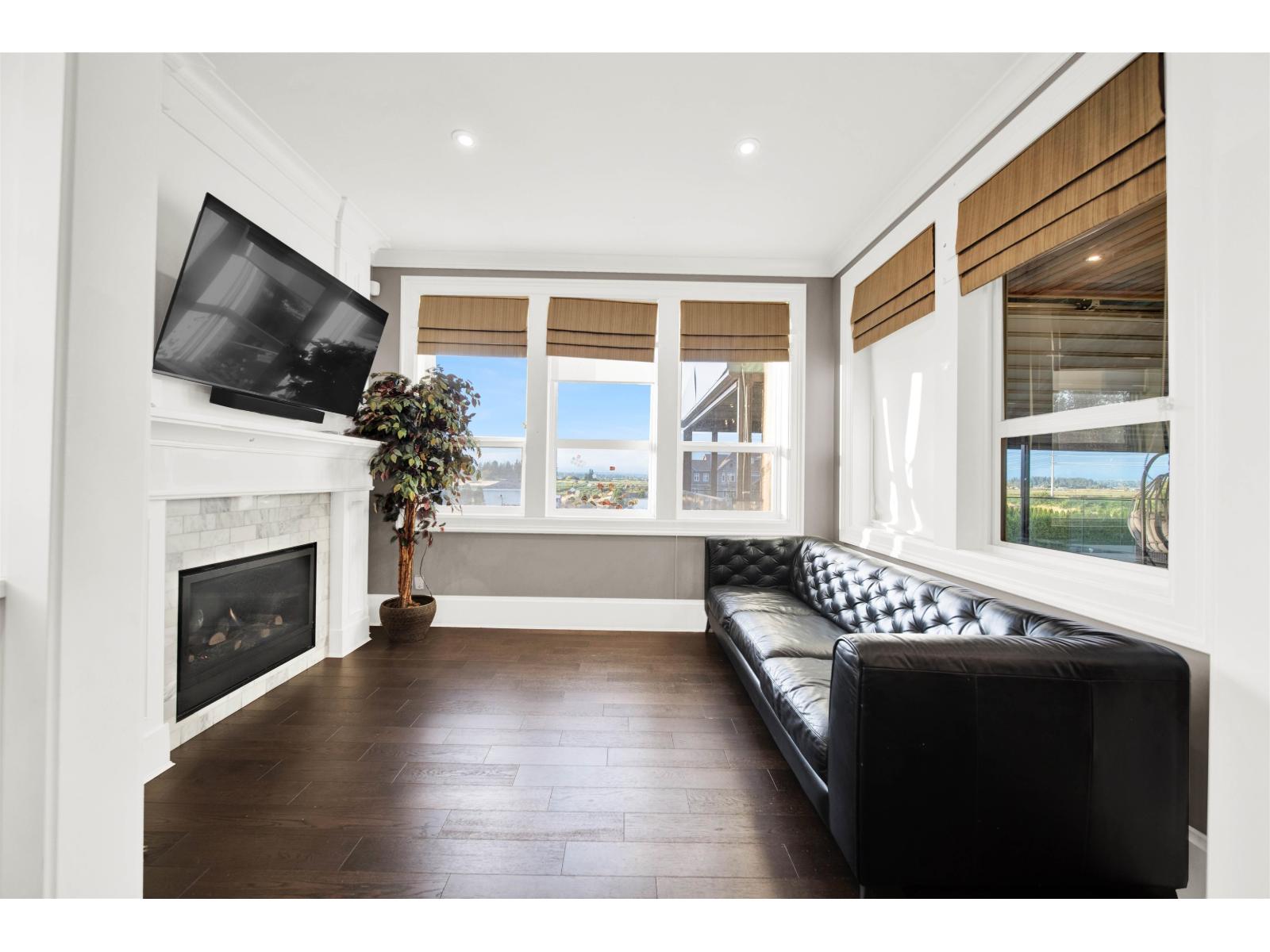 15957 39A AVENUE, Surrey