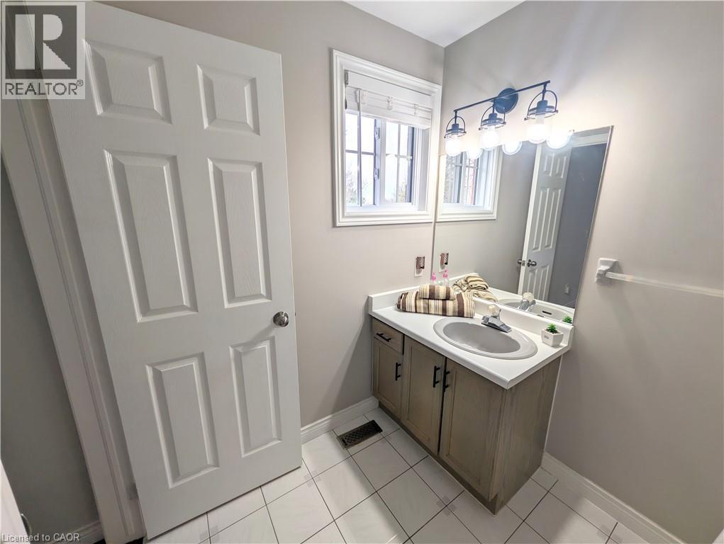 34 DYNASTY Avenue Unit# 13, Stoney Creek, Ontario, L8G5C7 — Photo 24