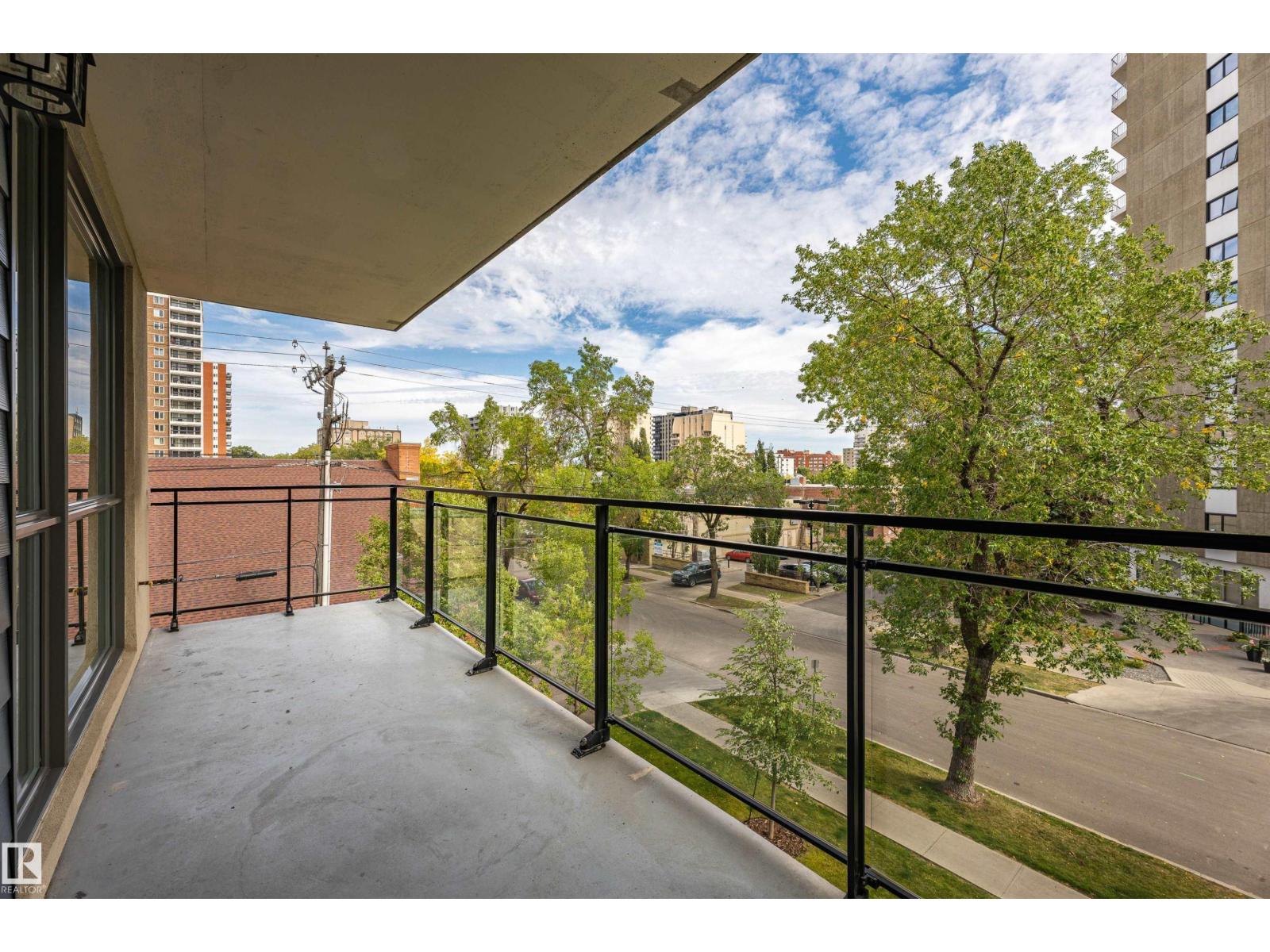 #304 10046 117 ST NW - 11