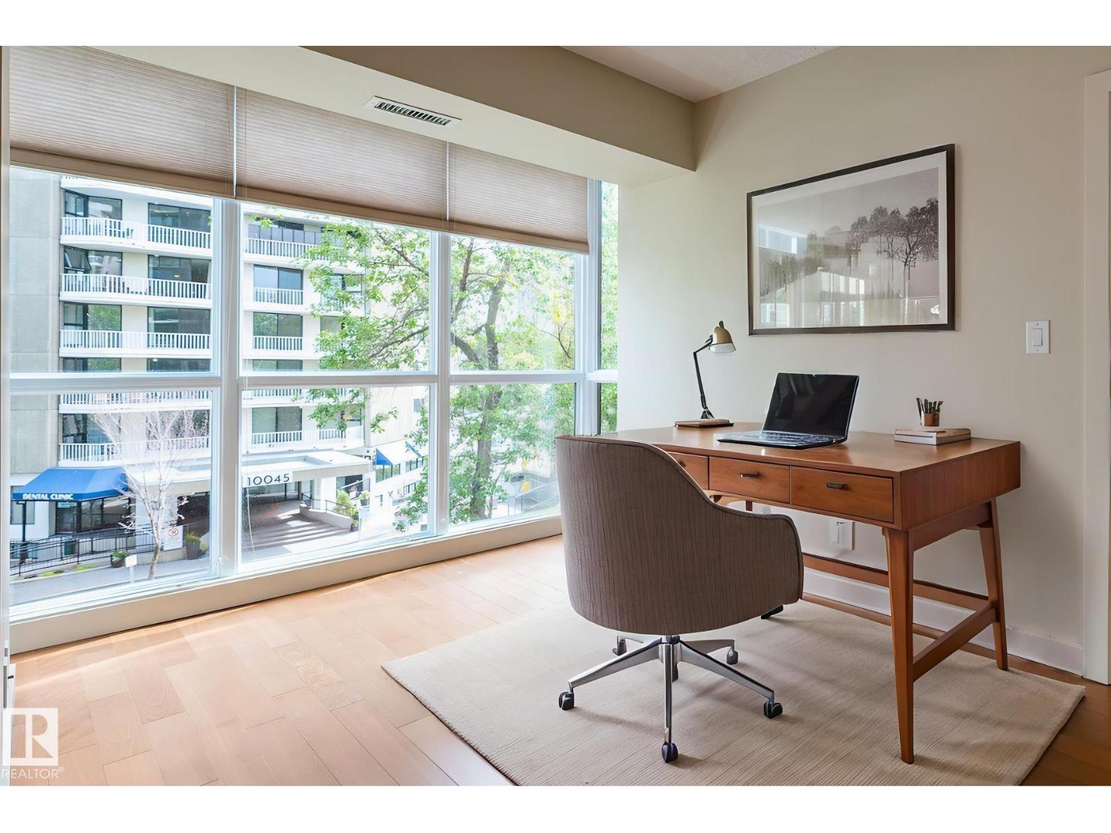 #304 10046 117 ST NW - 15