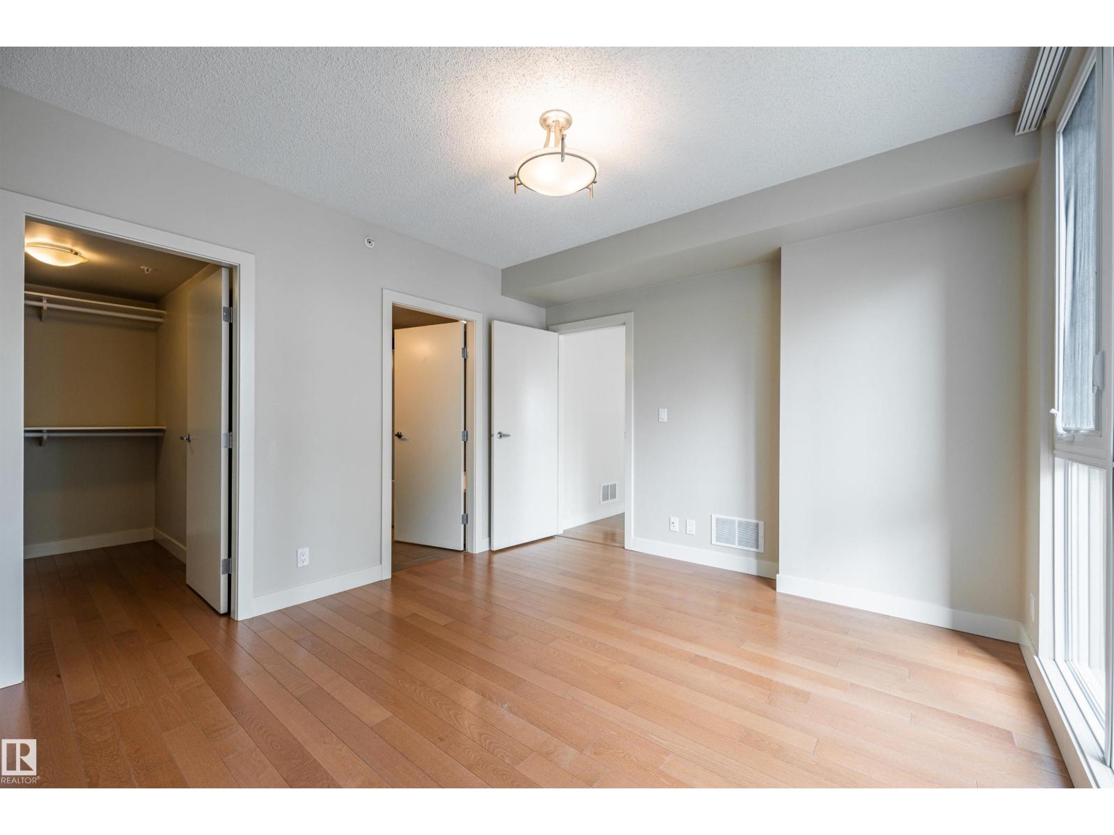 #304 10046 117 ST NW - 18