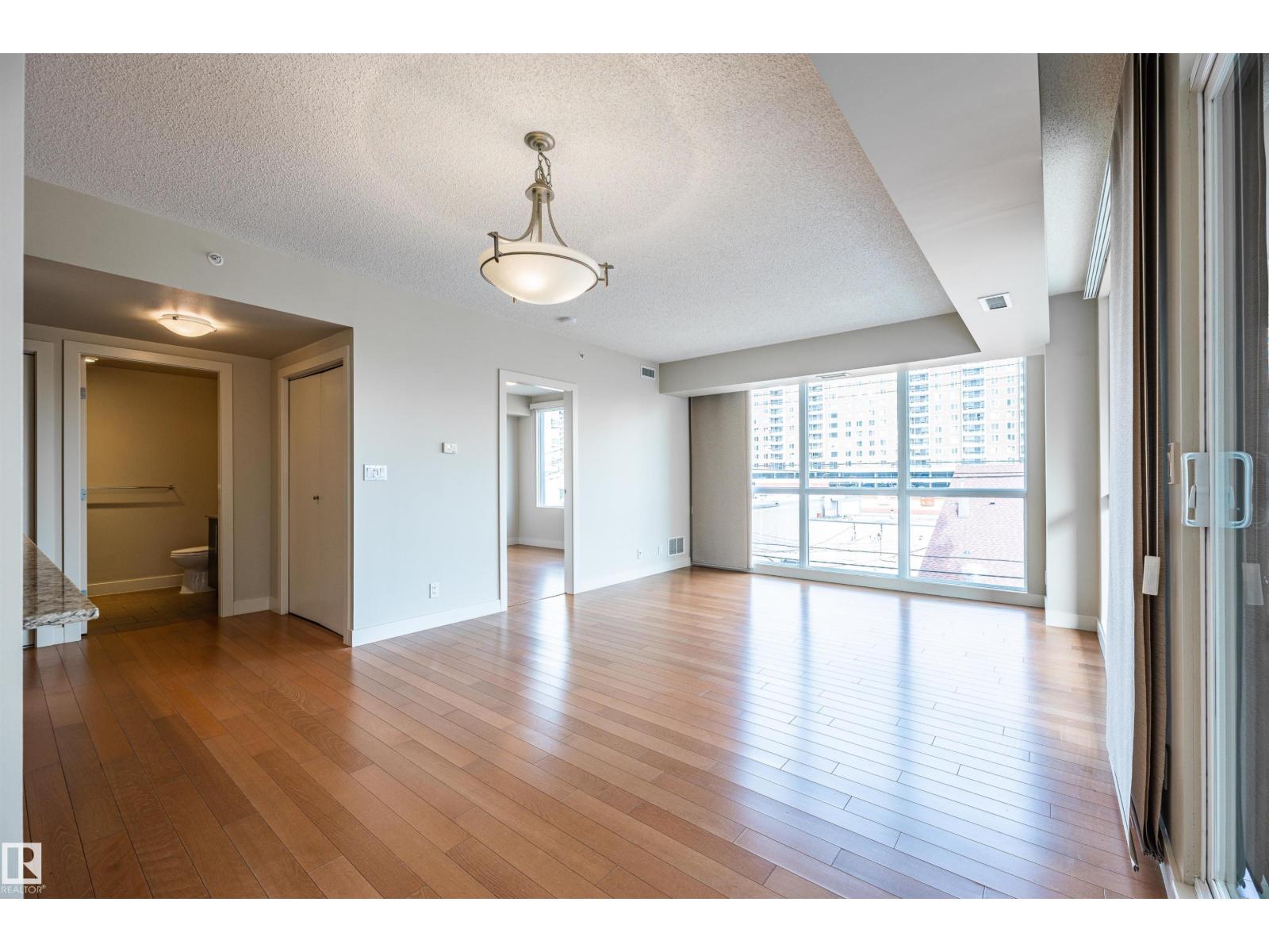 #304 10046 117 ST NW - 22