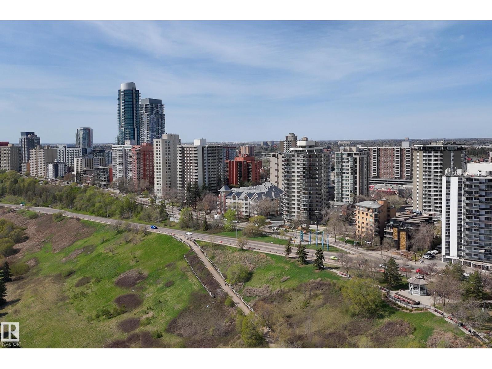 #304 10046 117 ST NW - 35