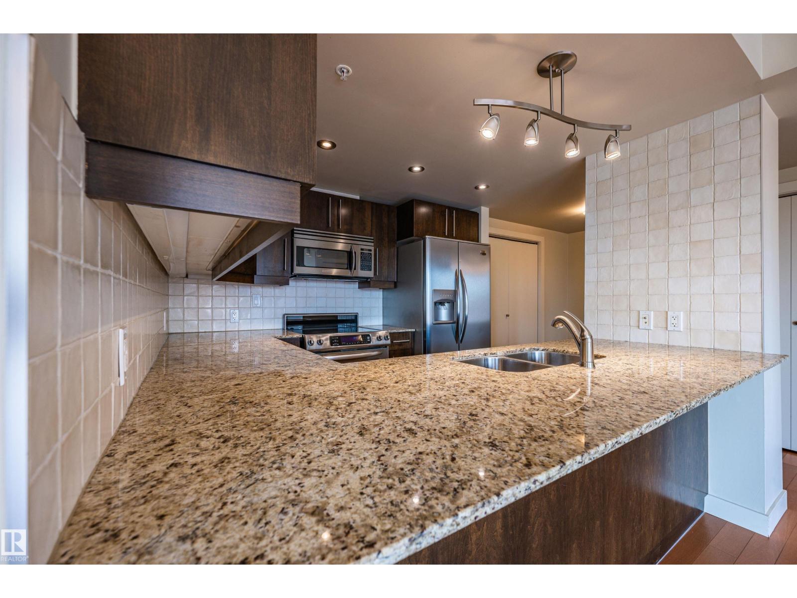 #304 10046 117 ST NW - 8