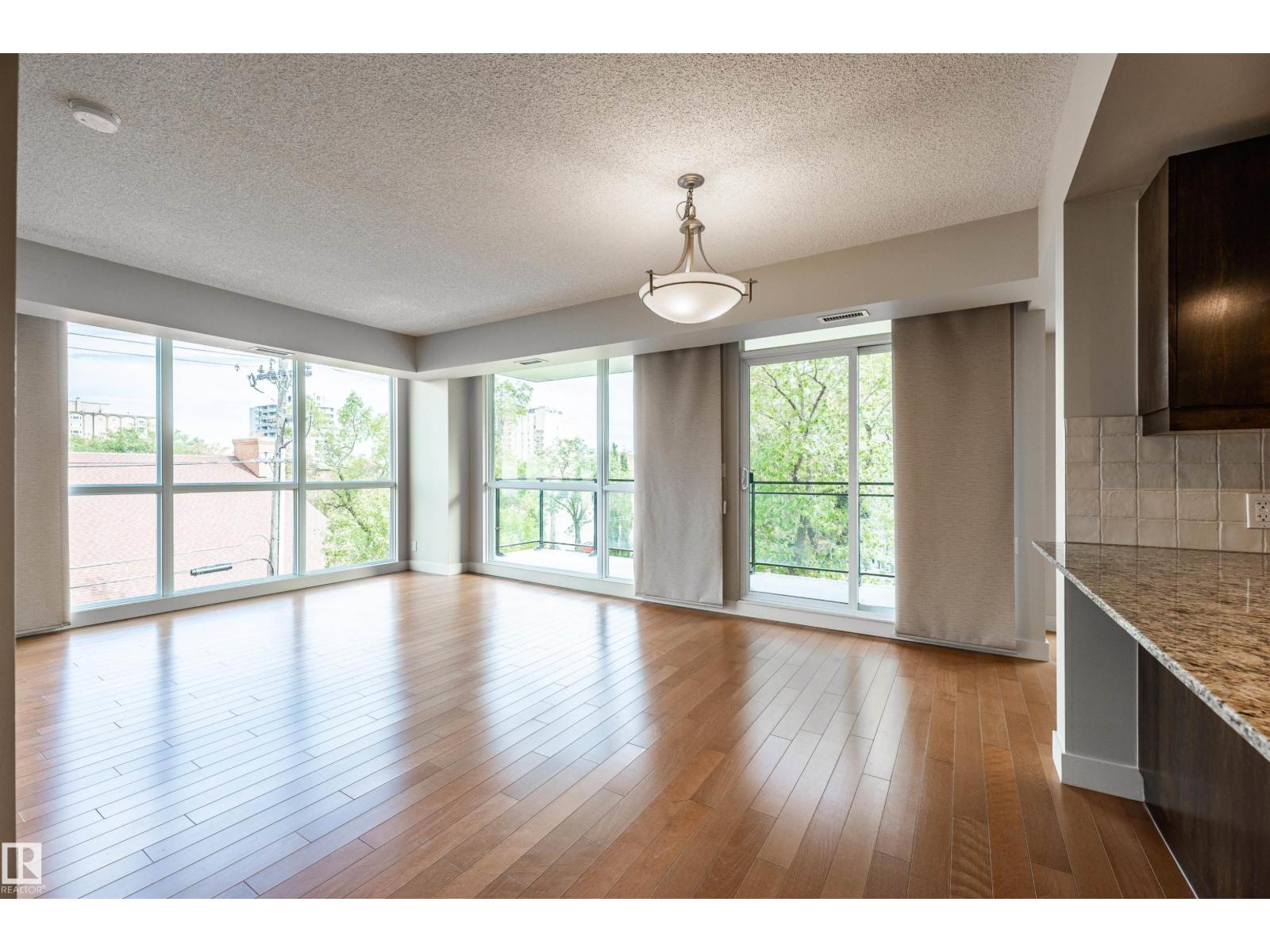#304 10046 117 ST NW - 9