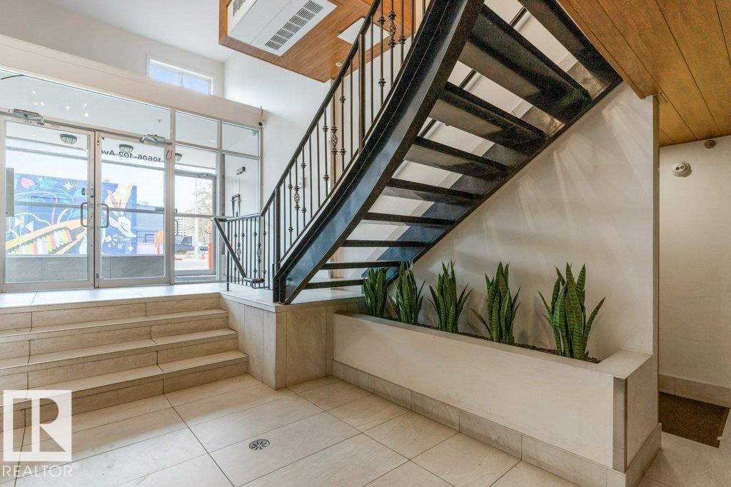 #405 10606 102 AV NW - 26