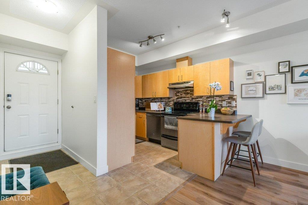 #405 10606 102 AV NW - 6