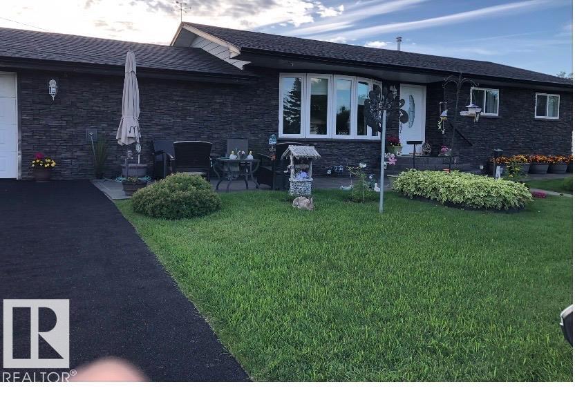 17 Camelot AV