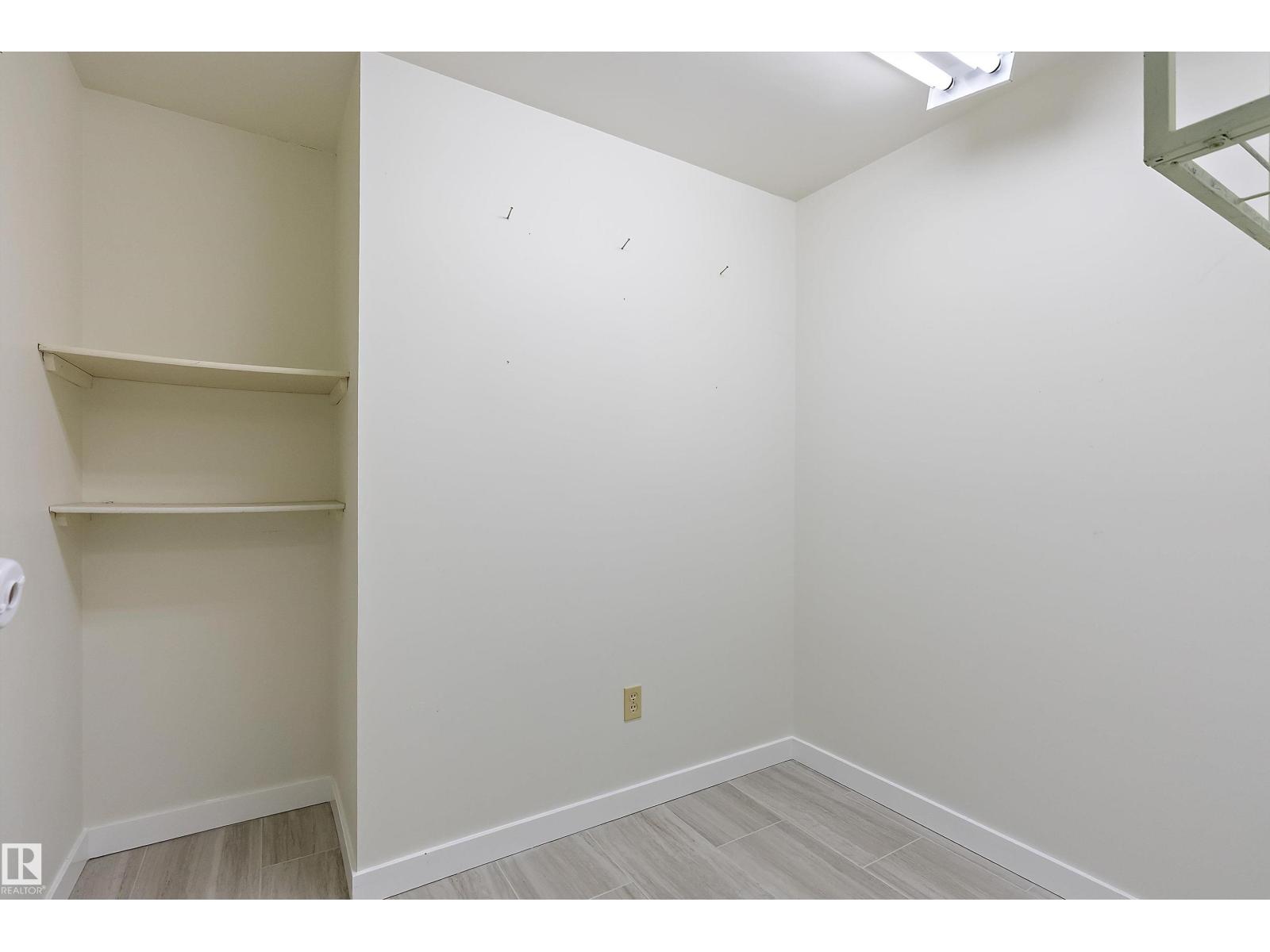 17 Camelot AV — photo 19
