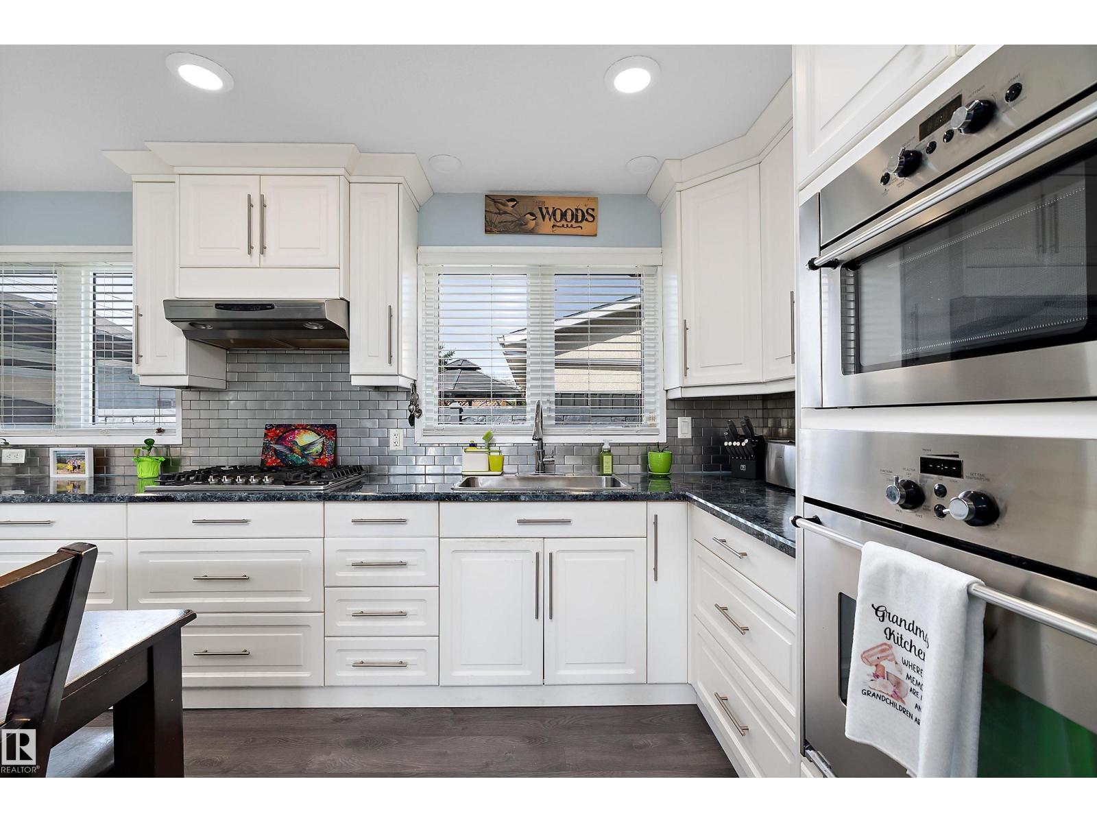 17 Camelot AV — photo 7
