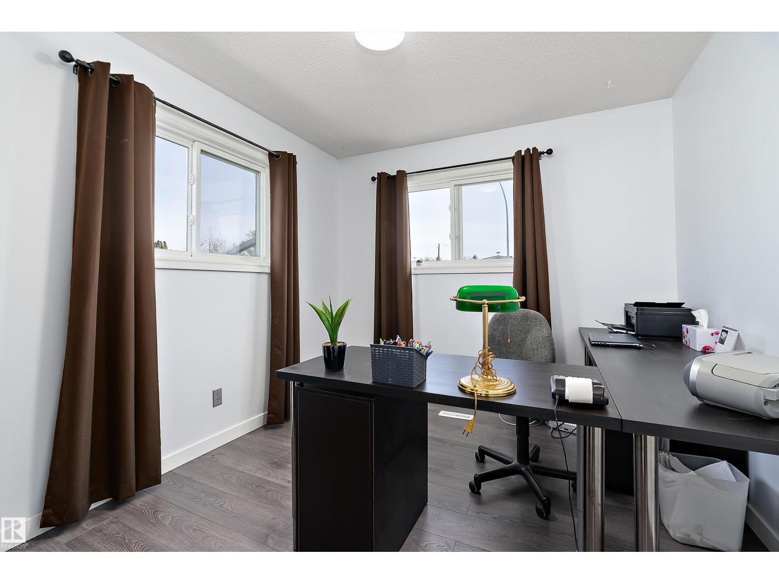 17 Camelot AV — photo 12