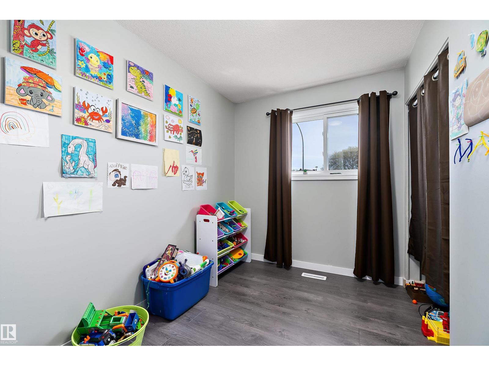 17 Camelot AV — photo 11