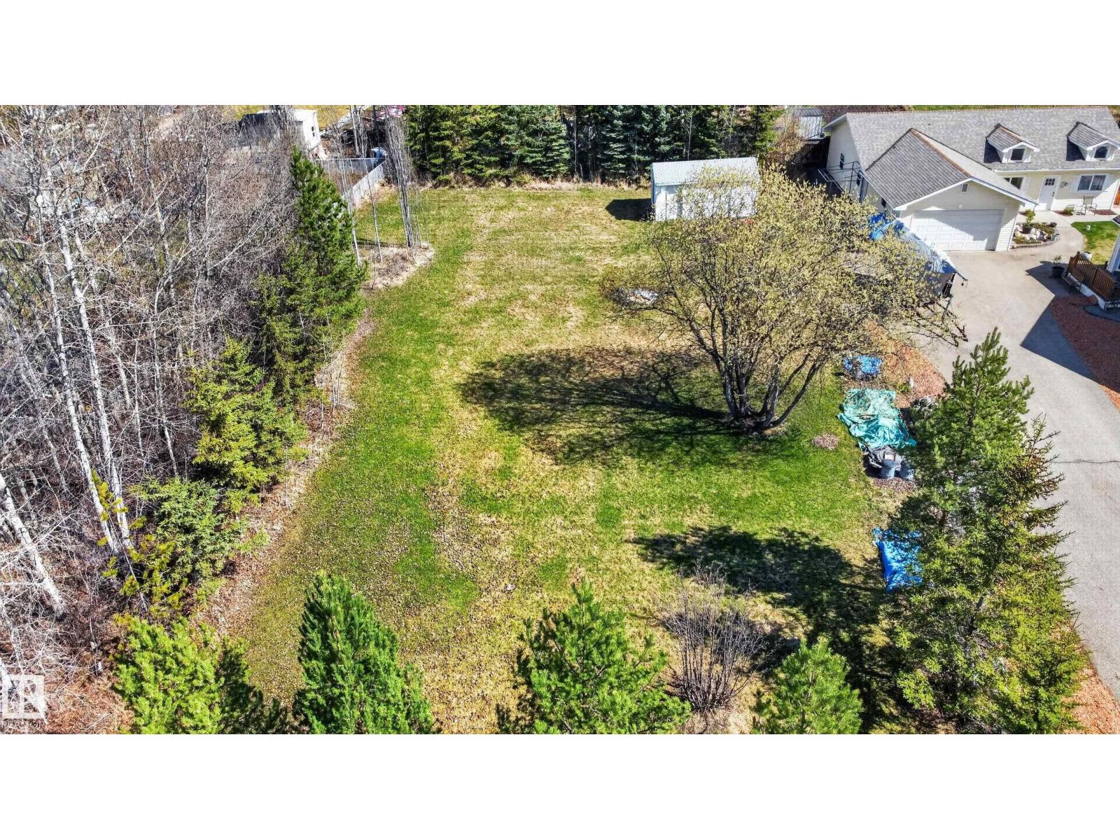 4920 48A AV exterior
