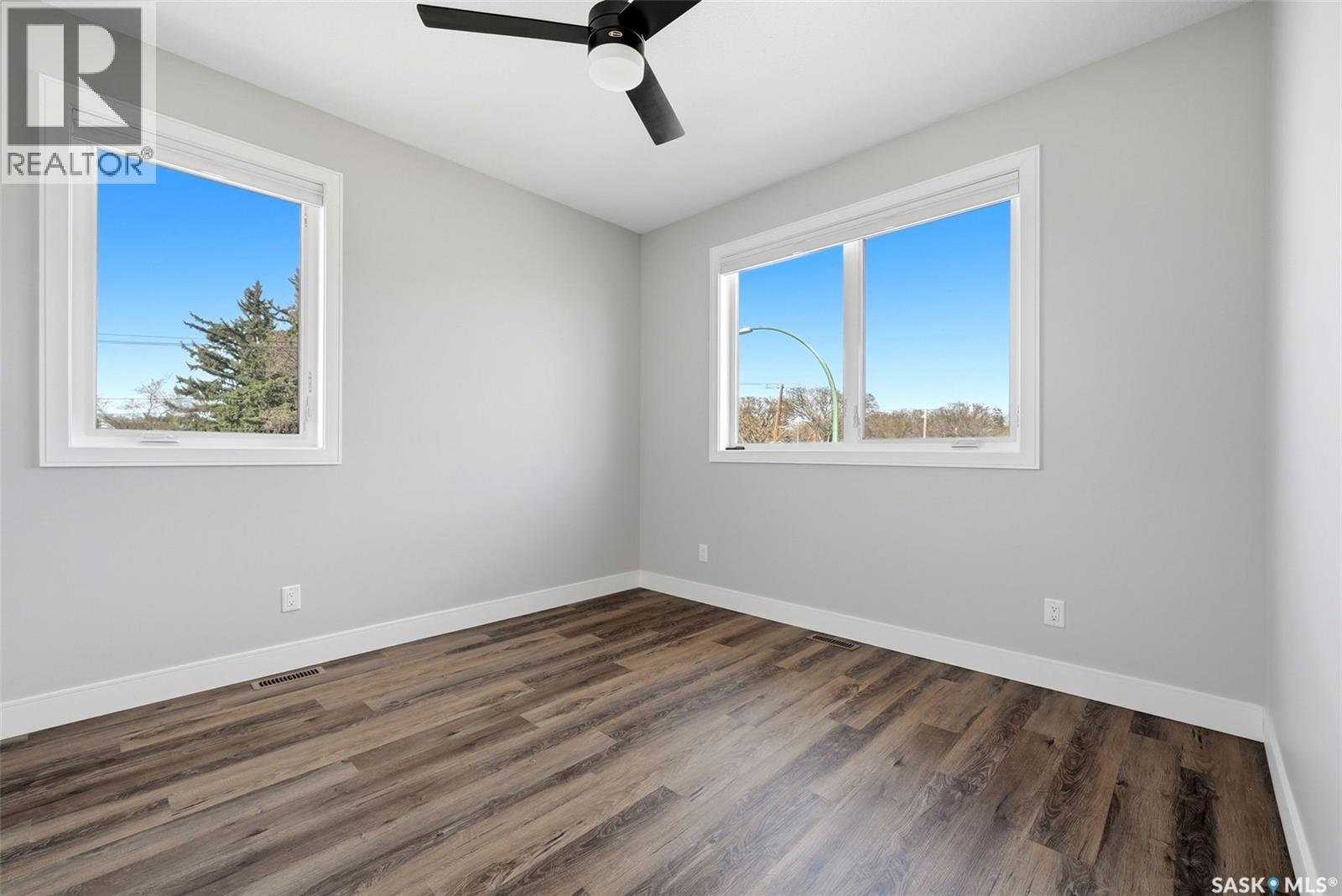 2100 Queen STREET - 30
