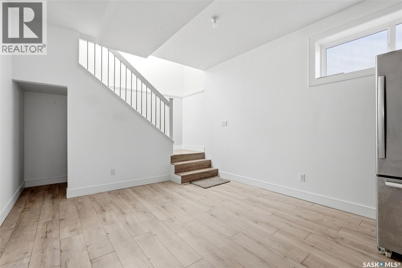 2100 Queen STREET - 38