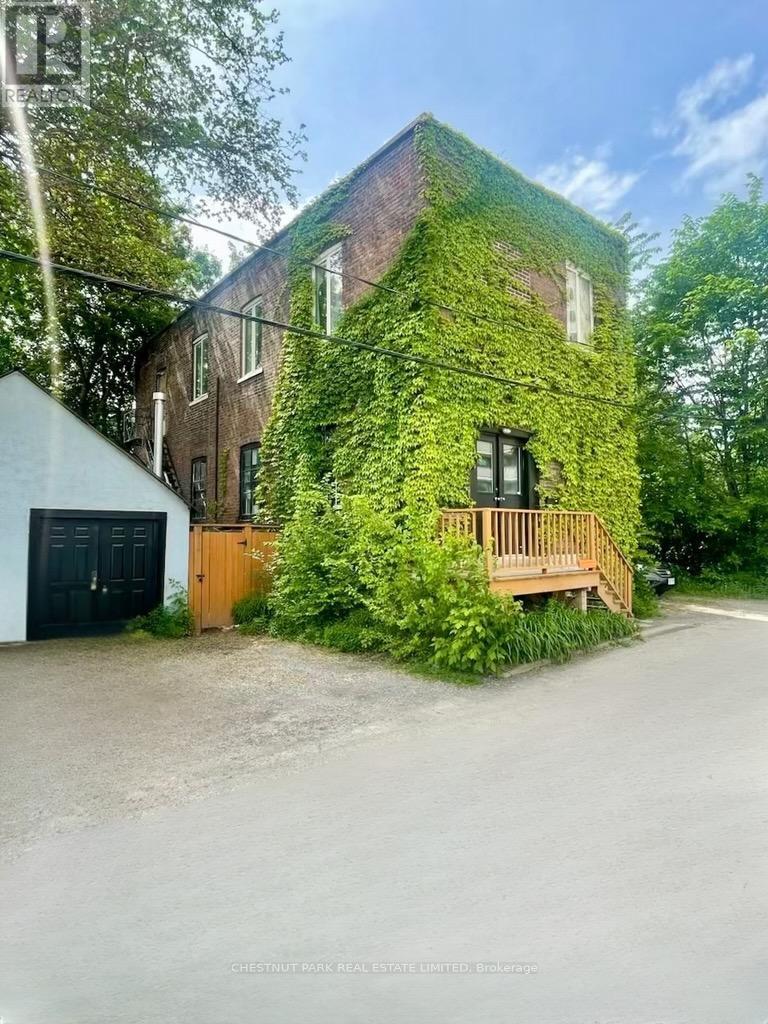 156 SUSSEX MEWS - 1