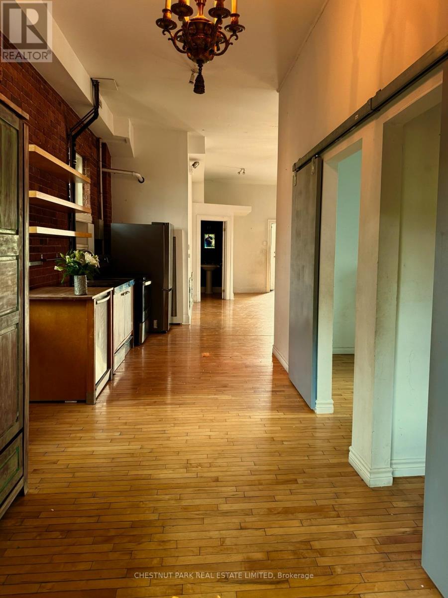 156 SUSSEX MEWS - 3