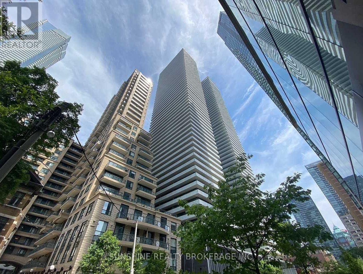 #1609 42 CHARLES STREET E - 1