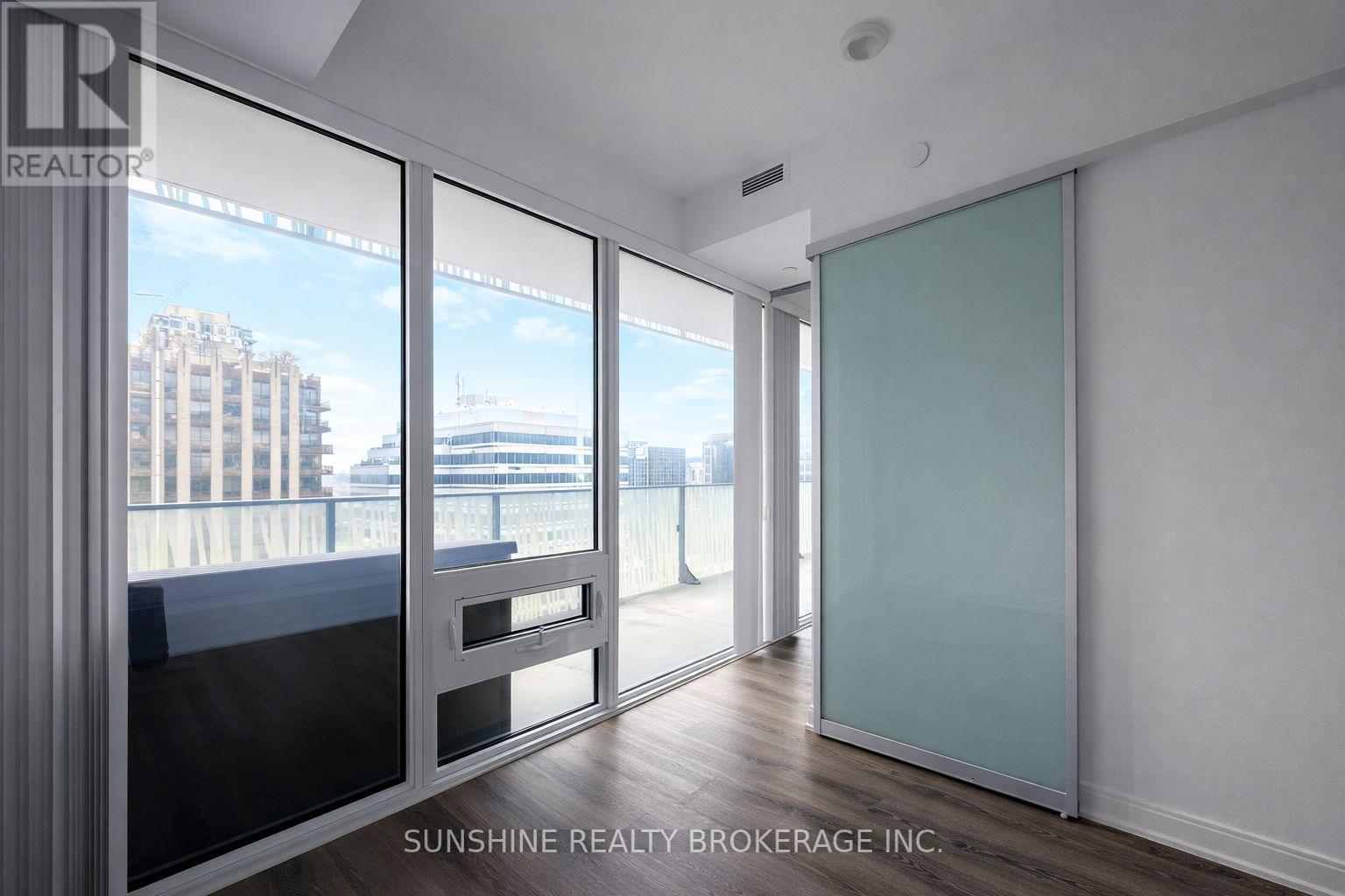 #1609 42 CHARLES STREET E - 23