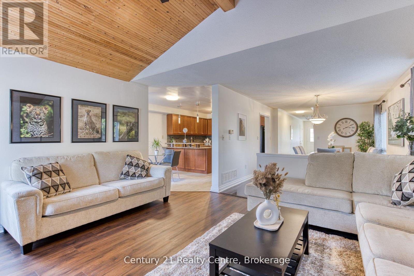 45 HATCH STREET E - 22