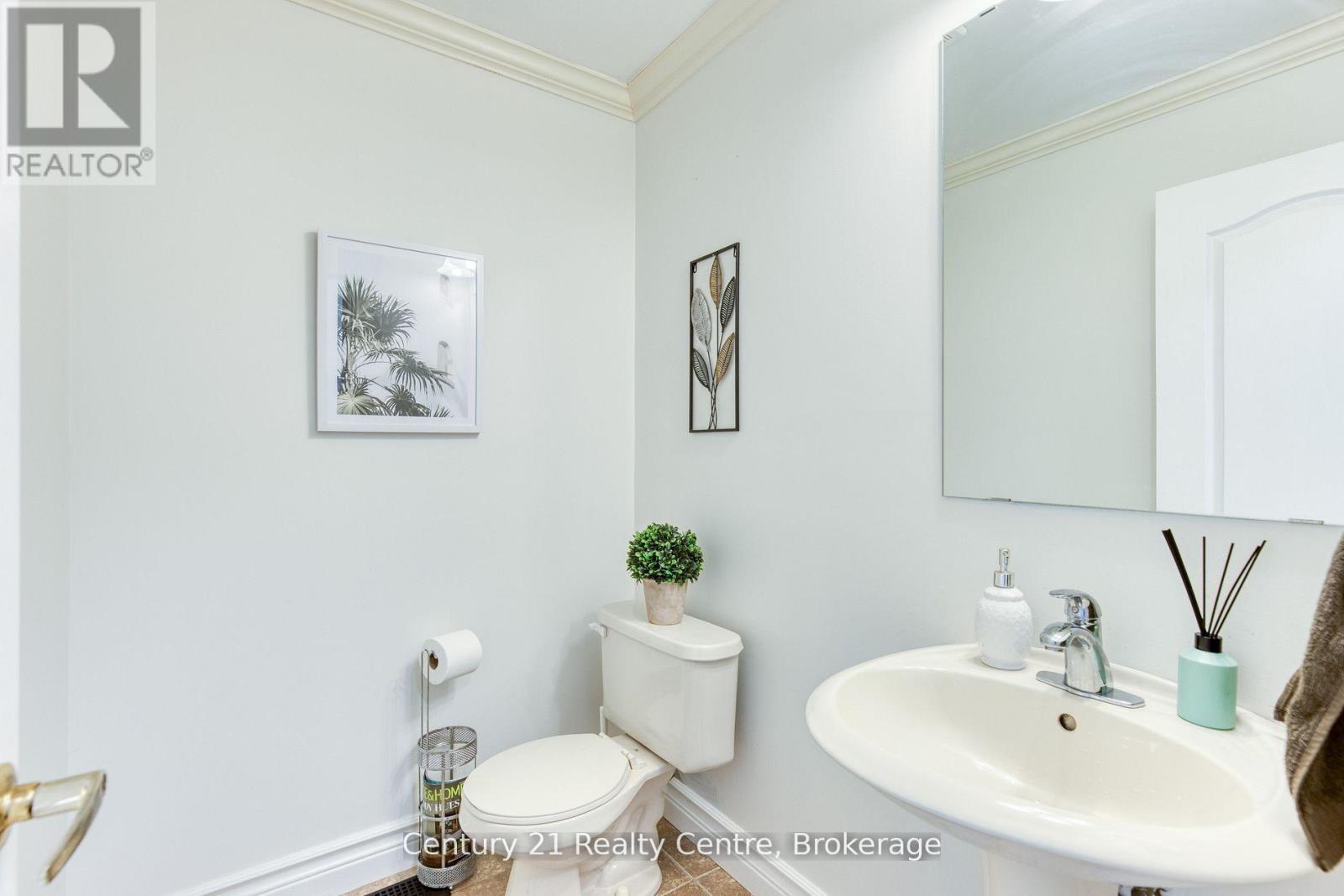 45 HATCH STREET E - 7