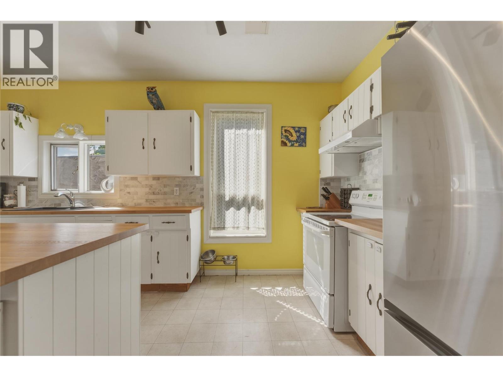 2355 Rosedale Avenue - 10