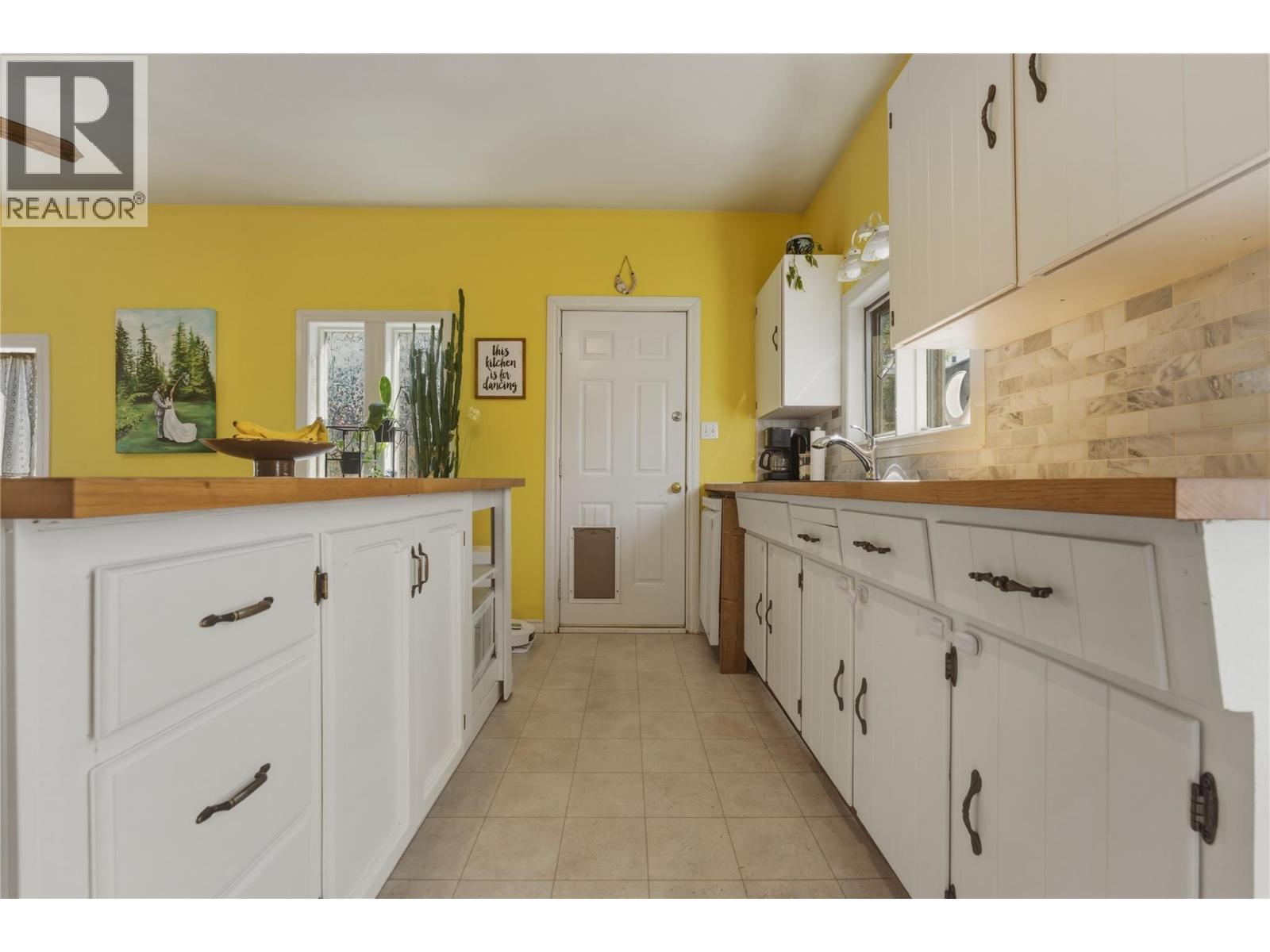 2355 Rosedale Avenue - 11