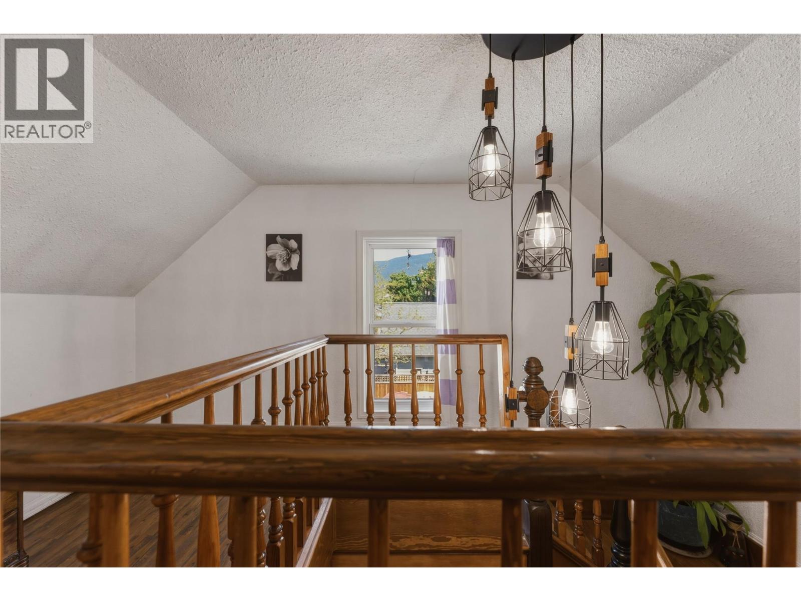 2355 Rosedale Avenue - 22