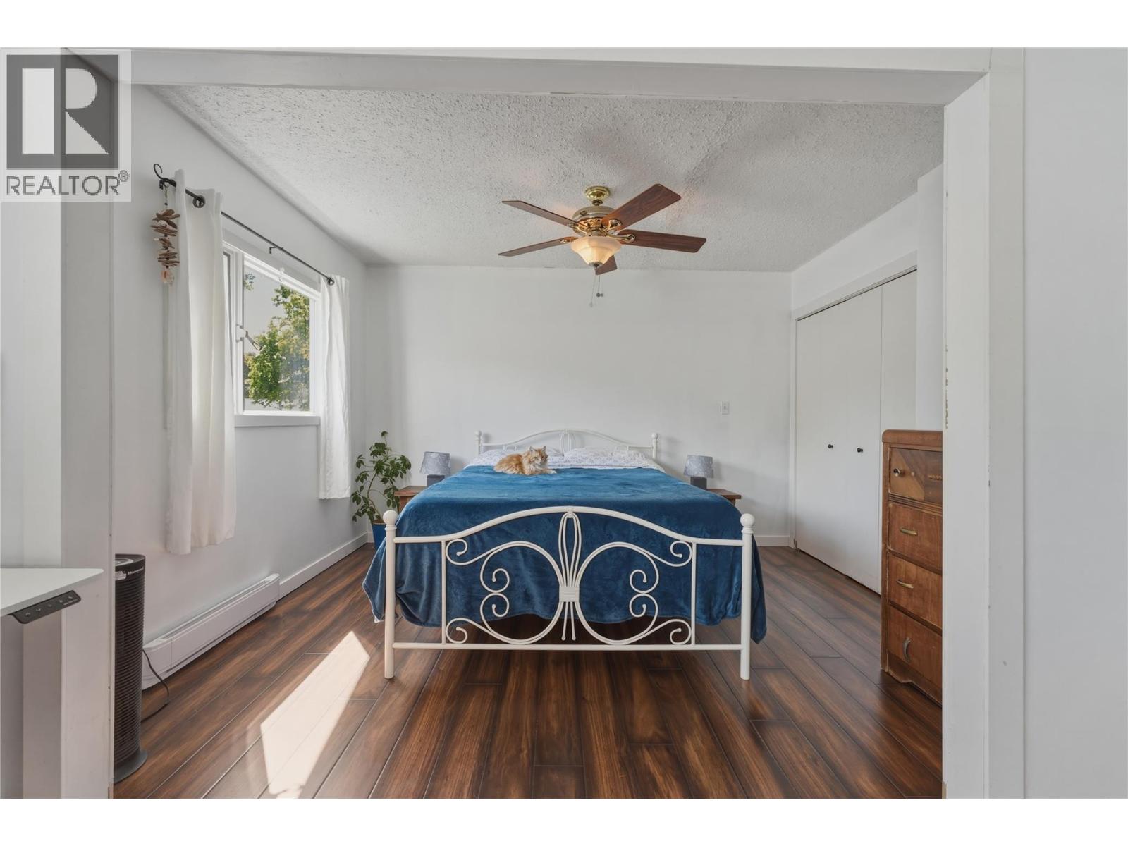2355 Rosedale Avenue - 23