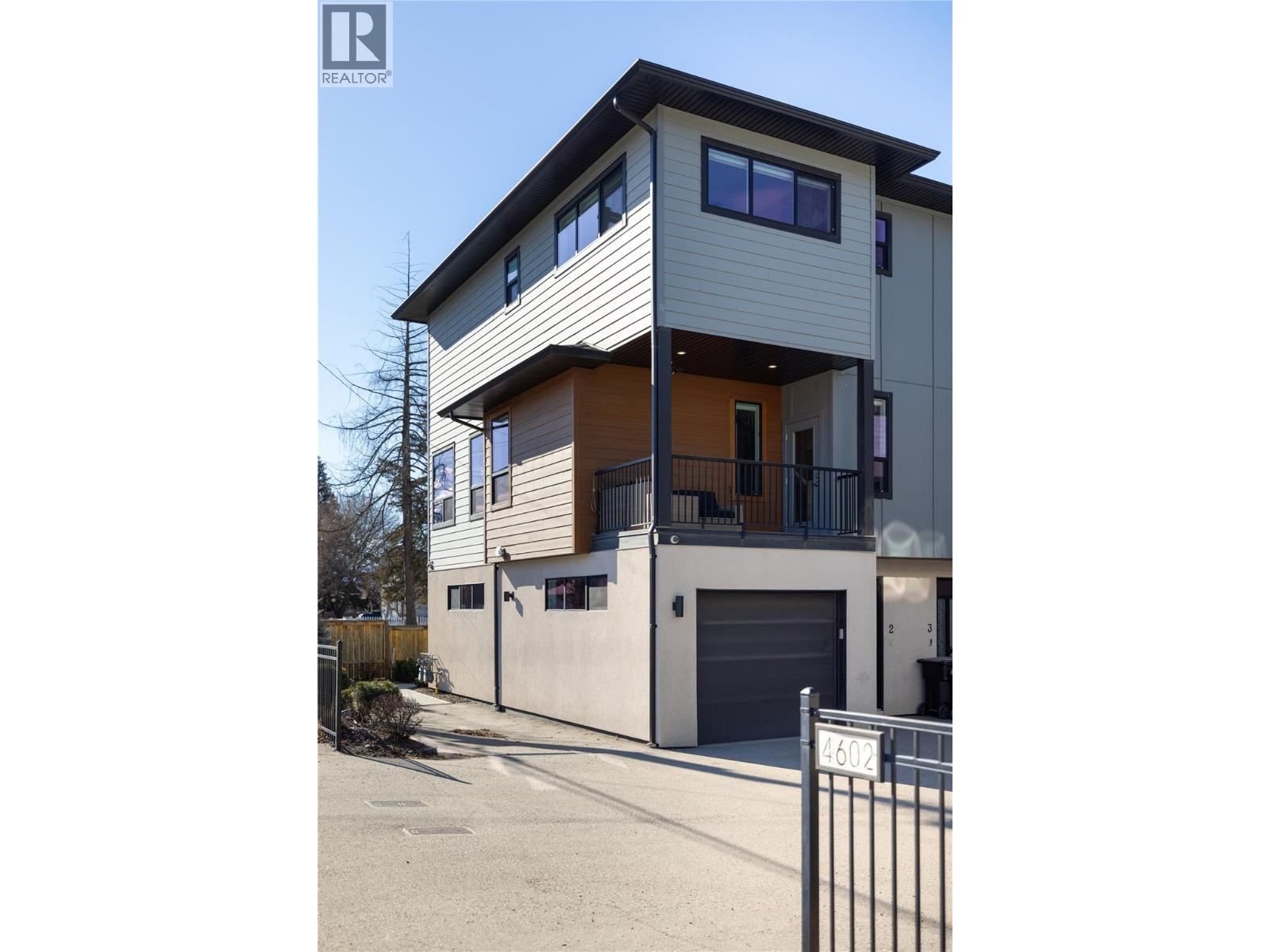 #2 4602 20 Street - 33
