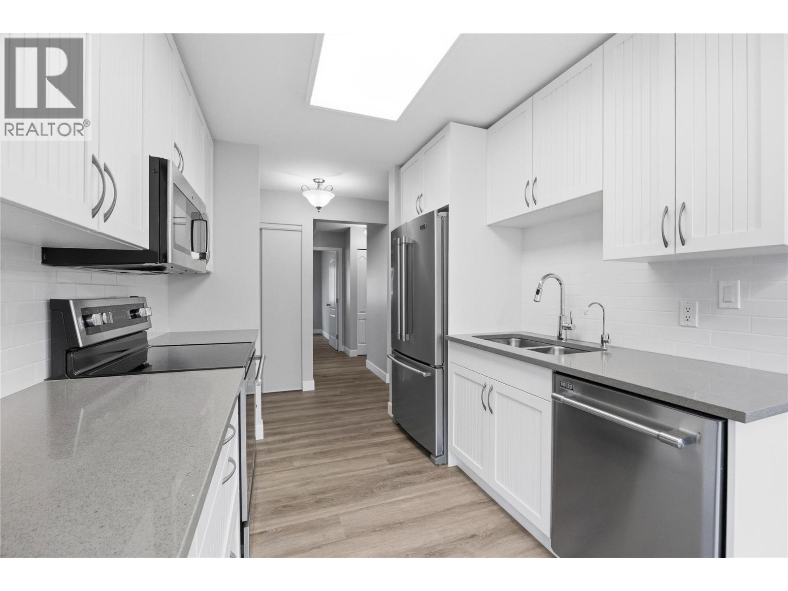 14004 Victoria N Unit# 1, Summerland