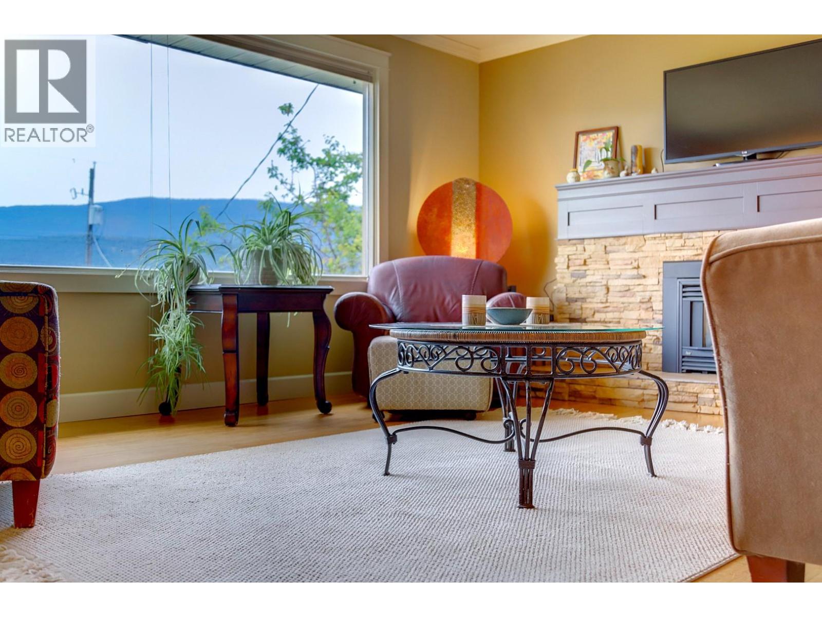 8308 Kalview Drive, Coldstream