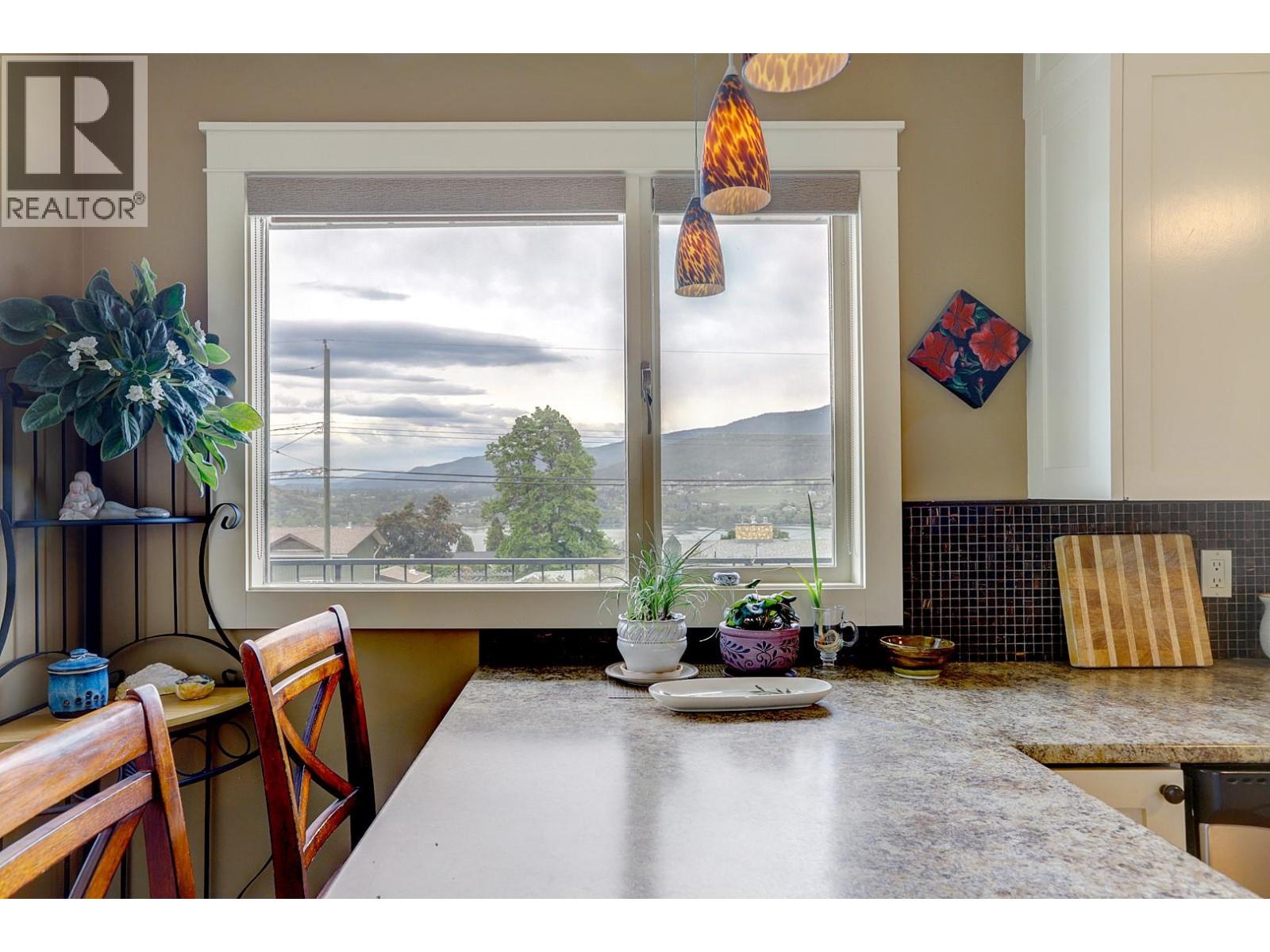 8308 Kalview Drive, Coldstream