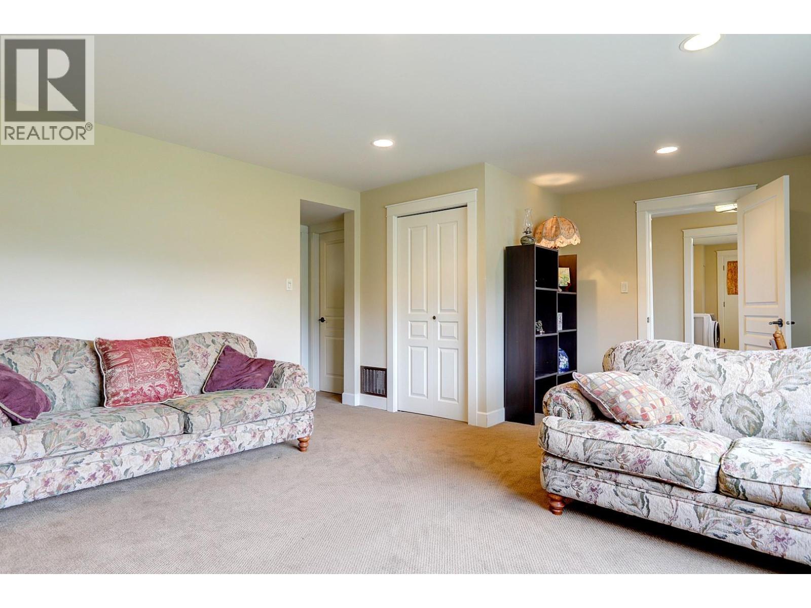 8308 Kalview Drive, Coldstream