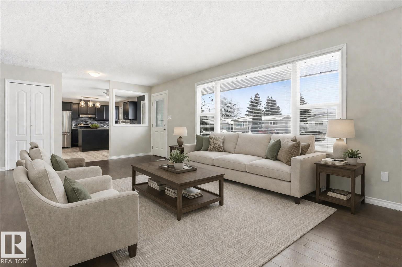 4326 49 Ave - photo 2