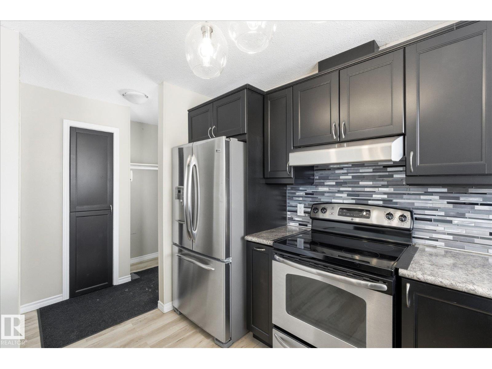 4326 49 Ave — photo 8
